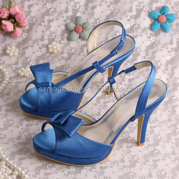 womens blue dress sandals Blu Pepper Dandelion Print Denim Overall Mini Dress main image 0