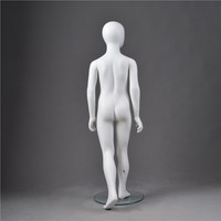 Mannequin enfant grande taille en fibre de verre blanc mat avec tête pour garçons, pose debout, modèle européen original pour présentation de vêtements