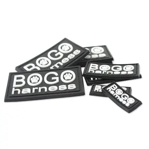 Nähen auf Geprägte Benutzerdefinierte Private Marke Name 3D Logo Gewand Weichen PVC Gummi Patch Etiketten für Kleidung