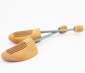 Arete ajustable en forma de madera/árbol de zapatos de primavera para zapatilla, Protector barato para zapatilla, árbol de zapatilla ST01A Schima