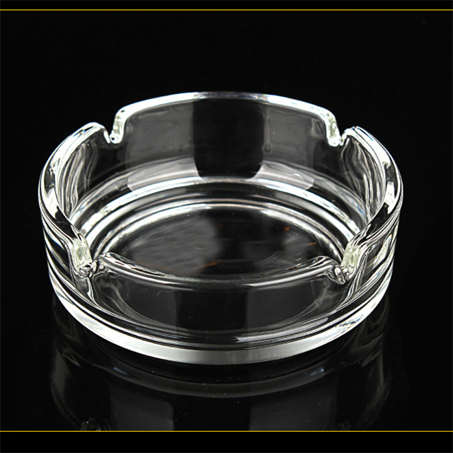 High Transparent Square Shaped Glass Ashtray With Pattern