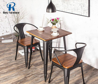 Design moderne en métal à manger chaise restaurant chaise de café et ensembles de table
