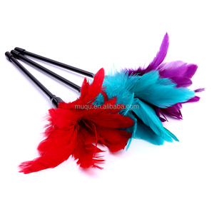 Gioco per Coppie Adulte con Piuma Stimolante, Bacchetta per Solleticare, Frusta Morbida per Flirtare e Sculacciare - Product Image 5