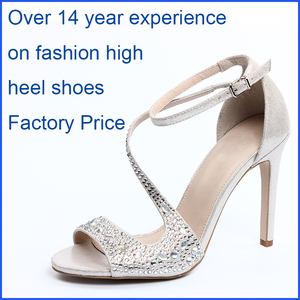 2015 nouveaux designs new moudel fantaisie crytal dernières été sexe talons hauts sandales pour femmes - Product Image 1
