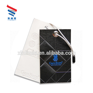 Etiquetas Colgantes de Papel Ecológicas con Logotipo Personalizado, Etiquetas Negras en Relieve para Ropa de Moda - Product Image 4