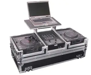 DJ 棺材为两个 CD 播放器一个 10 “搅拌机和笔记本电脑