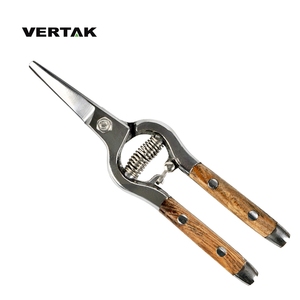 Dụng Cụ Làm Vườn VERTAK Leader Tay Cầm Bằng Gỗ Thả Rèn Cắt Tỉa - Product Image 6