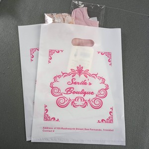 Sacs <span class=keywords><strong>de</strong></span> shopping en plastique blanc, professionnels, personnalisés, avec votre propre logo, poignée découpée pour le magasin, vente en gros - Product Image 2