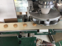 Machine de production de biscuits farcis multifonctionnel, automatique, pétrissage en lune, empeigne remplie, date,