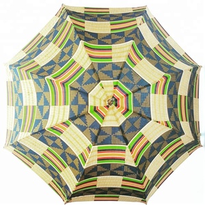 नई डिजाइन अफ्रीकी छाता Windproof यूवी अंकारा प्रिंट छाते Kente मुद्रण सूरज छाता के साथ लकड़ी संभाल