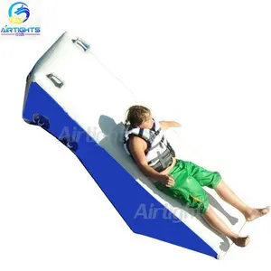 Glissière d'eau gonflable pour jeux aquatiques, grande piscine