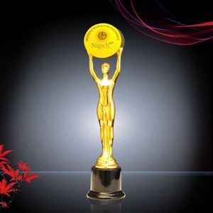 Trofeo de metal con base de cristal, trofeo de oro - Product Image 4