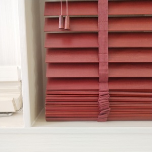 Haute qualité 50mm sans fil Faux Frau <span class=keywords><strong>bois</strong></span> stores à lattes de fenêtre stores lattes utilisées pour la décoration de la maison - Product Image 1