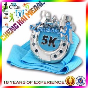 Venta al por mayor en relieve medalla de árbol de Navidad medalla para imprimir <span class=keywords><strong>cinta</strong></span> de premios - Product Image 4