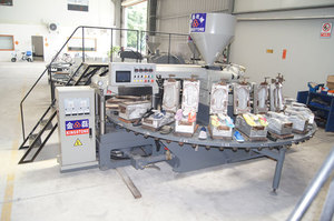 Rotary Plastic PVC PCU Lucht Blazen Machine voor Maken Slipper Sandaal Flip Flop - Product Image 4