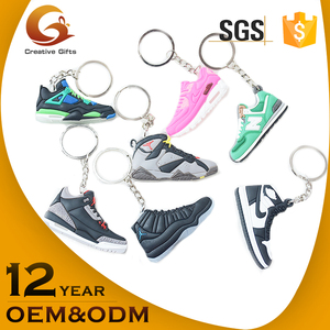 Billige kundenspezifische 3d weich-pvc-gummi <span class=keywords><strong>nike</strong></span> schuh <span class=keywords><strong>keychain</strong></span> für großhandel - Product Image 2