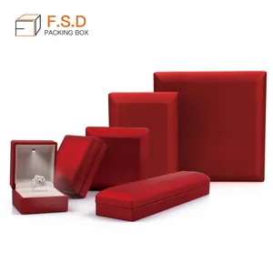 FSD 工厂价格浪漫塑料奢华珠宝存储自定义标志优雅礼品 led灯首饰盒
