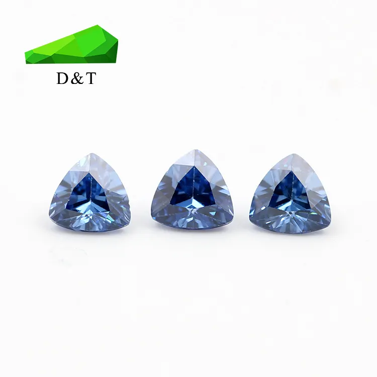 Gros triangle coupe 4*4mm pierre précieuse en vrac synthétique bleu zircon cubique prix de gros bijoux directs d'usine avec pierre