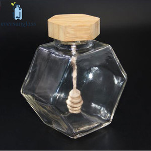 <span class=keywords><strong>Pot</strong></span> à <span class=keywords><strong>miel</strong></span> en verre hexagonal, <span class=keywords><strong>Pot</strong></span> à <span class=keywords><strong>miel</strong></span> en verre avec ventouse en bois, faveurs <span class=keywords><strong>de</strong></span> mariage - Product Image 3
