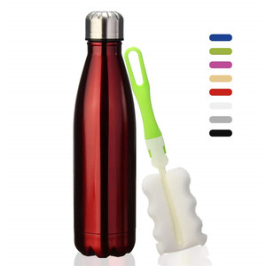 Botella de <span class=keywords><strong>Agua</strong></span> Aislada de Acero Inoxidable con <span class=keywords><strong>Forma</strong></span> de Lata de Cola para Viajes y Campamentos - Product Image 4