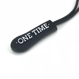 Crea i tuoi tiranti <span class=keywords><strong>per</strong></span> <span class=keywords><strong>cerniere</strong></span> personalizzati in gomma, PVC o silicone con logo - Product Image 6