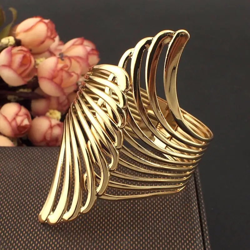 Punk de moda de aleación de ala de Ángel brazalete para las mujeres encanto Color oro de la joyería de pulseras de moda vestido brazalete Accesorios