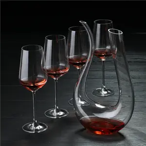 Desain Unik Modern Gelas Kristal Bentuk Scorpio Gelas Anggur Wiski Set Decanter Minum untuk Hadiah