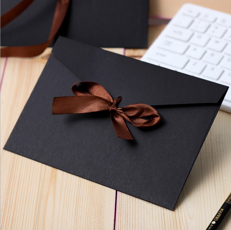 Индивидуальная переработанная цветная крафт-бумага, Подарочная карточка, конверт, бумага с ленточной застежкой
