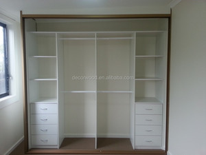 Armario Empotrado de Lujo con Acabado Brillante Estilo Europeo - Product Image 6