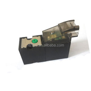 Valvola Solenoide 10MM per Macchina per Biancheria Intima Senza Cuciture, Connettore a 90 Gradi, Mini Valvola per Macchina per Calze DC12V - Product Image 1