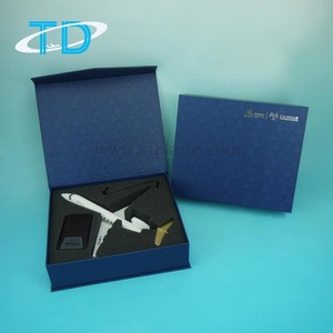 Maquette d'avion Bombardier, modèle à Jet 650 1:100, 26cm - Product Image 4