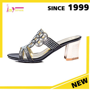 Venta al por mayor de China proveedor Specail plata grueso tacones altos mujeres para mujer de los zapatos zapatillas - Product Image 3
