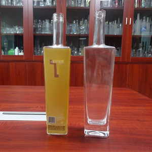 Bouteilles de verre carré couleur <span class=keywords><strong>1000ml</strong></span> spray <span class=keywords><strong>absolut</strong></span> <span class=keywords><strong>vodka</strong></span> bouteille - Product Image 2