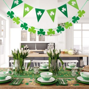 Decorazioni murali di san Patrick confezione da 3 striscioni di ghirlanda di trifoglio in feltro - Product Image 4