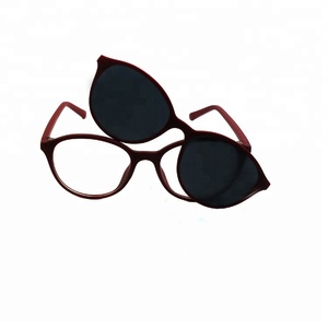 <span class=keywords><strong>Gafas</strong></span> de lectura de <span class=keywords><strong>presbicia</strong></span> irrompible de plástico con clip delgado para mujer - Product Image 1