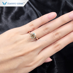 Anillo de Compromiso Solitario de Moissanita Champagne con Corte Antiguo de 7*8mm, Oro Rosa de 14K/18K, Personalizado por Tianyu Fine Jewelry - Product Image 5