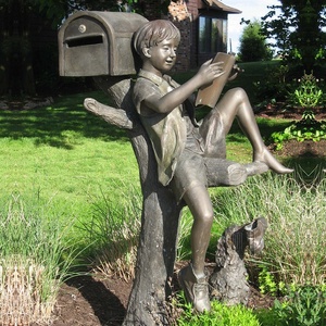 Hot Koop Tuin Decoratie Bronzen Standbeeld Jongen En Hond Mailboxen