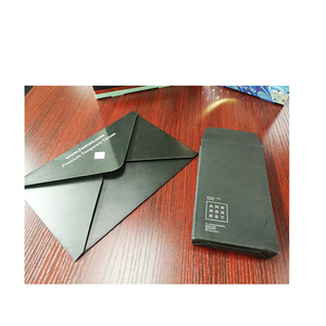 Commercio all'ingrosso su ordinazione a3 a4 a7 nero kraft buste <span class=keywords><strong>di</strong></span> <span class=keywords><strong>carta</strong></span> borsa con silvery fogli <span class=keywords><strong>di</strong></span> logo <span class=keywords><strong>di</strong></span> trasporto libero kraft busta <span class=keywords><strong>di</strong></span> <span class=keywords><strong>carta</strong></span> - Product Image 1