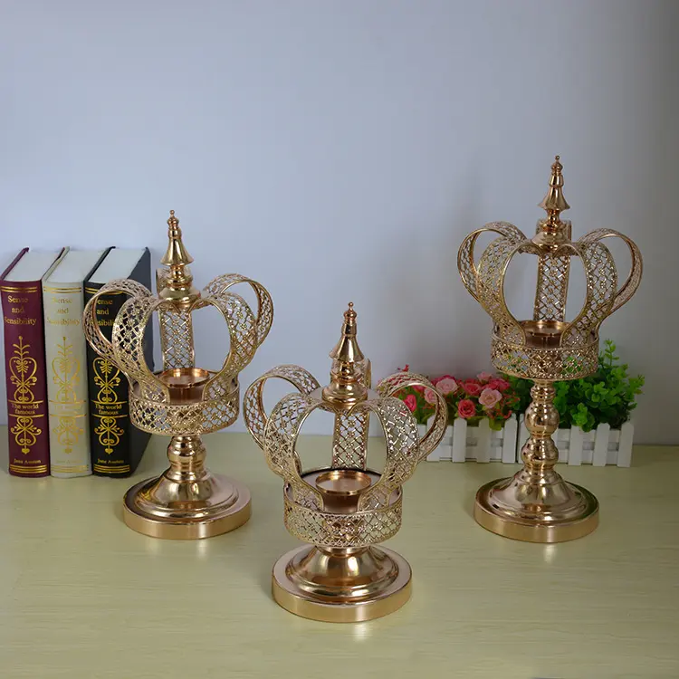 34センチメートルEuropean Living Room Decoration New Wedding Gold Plated Wrought Iron Lace Crown Candlestick