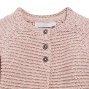 Fabbrica OEM Del <span class=keywords><strong>Bambino</strong></span> Della Ragazza Con Texture Cardigan Del <span class=keywords><strong>Bambino</strong></span> Della Ragazza Con Texture Cardigan Maglione Lavorato A Maglia di disegno per bambini fabbrica di abbigliamento in cina - Product Image 4