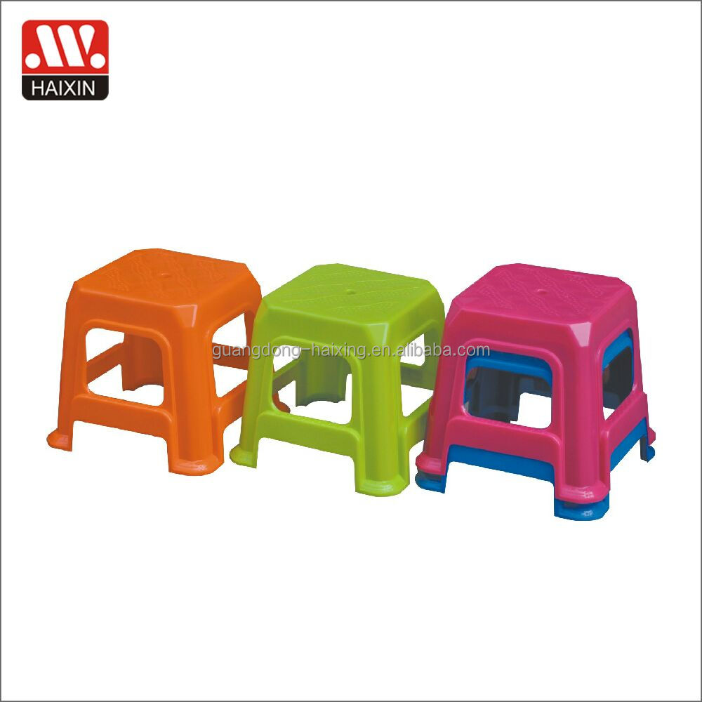 Sgabello Da Bar Impilabile In Plastica Beige Per Interni O Esterni Con Poggiapiedi 10mdj10229 52113614
