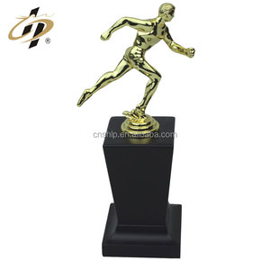 Fábrica de encargo del fútbol deporte trofeo de <span class=keywords><strong>la</strong></span> Copa con base de madera - Product Image 1
