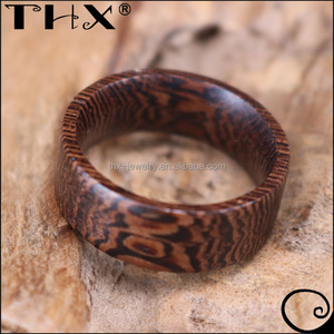 Anillo de Aniversario de Bodas de Cinco Años de THX Jewelry Fashion, Anillo Romántico de Madera de Wengue con Patrón Natural Único y Genial de 8 mm - Product Image 2
