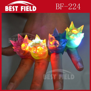 Lampu LED untuk acara Halloween, cincin jari LED, lampu Spike Bintang karet - Product Image 3