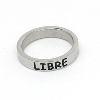 Bague en acier inoxydable sur mesure avec texte gravé Chevalière