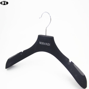 <span class=keywords><strong>Cintre</strong></span> en plastique de couleur noire velours, surface floquée, <span class=keywords><strong>prix</strong></span> d'usine, <span class=keywords><strong>cintre</strong></span> pour vêtements - Product Image 2