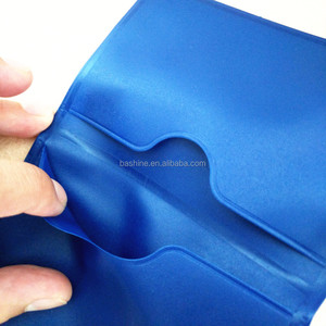 <span class=keywords><strong>Porte</strong></span>-cartes de membre en <span class=keywords><strong>plastique</strong></span> <span class=keywords><strong>souple</strong></span> PVC OEM pour la promotion - Product Image 5