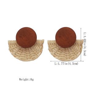 Perles en bois paille rotin <span class=keywords><strong>fantaisie</strong></span> <span class=keywords><strong>boucles</strong></span> <span class=keywords><strong>d</strong></span>'oreilles pour femmes bohême à la main <span class=keywords><strong>d</strong></span>éclaration <span class=keywords><strong>boucles</strong></span> <span class=keywords><strong>d</strong></span>'oreilles blanc marron bijoux de mode - Product Image 6