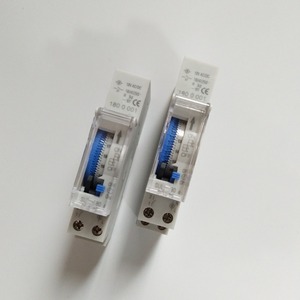 SUL180a 24 Giờ Lập Trình Micro DIN Đường Sắt Cơ Khí 12V AC/DC Hẹn Giờ Relay Chuyển Đổi - Product Image 1