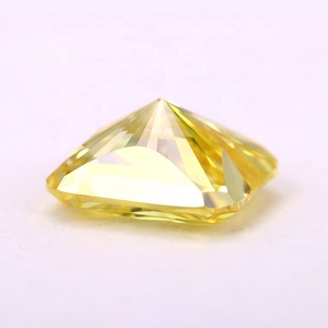 Circonia cúbica de corte radiante, piedras sueltas de <span class=keywords><strong>zirconia</strong></span> cúbica, color amarillo canario, grado 5A, pulido a mano - Product Image 3